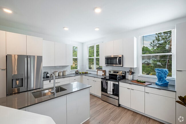 Interior Photo - Saylor at Southside Trail Rental