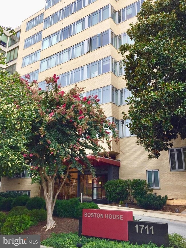 Exterior-Boston House - 1711 Massachusetts Ave NW Unit 718