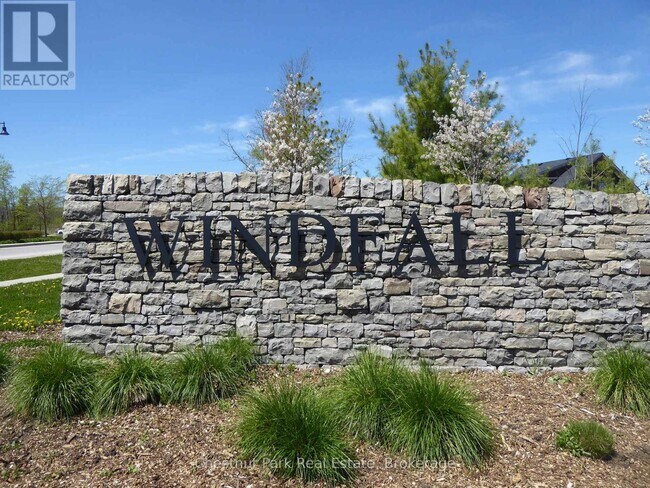 Photo - 154 Yellow Birch Cres