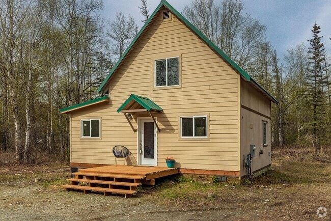 Building Photo - Cozy cabin in the woods on 2.22 Acres!  Se... Rental
