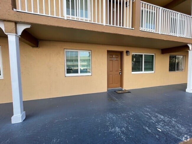 Building Photo - 2 Bedroom 1 Bath condo w/ open floor plan ...