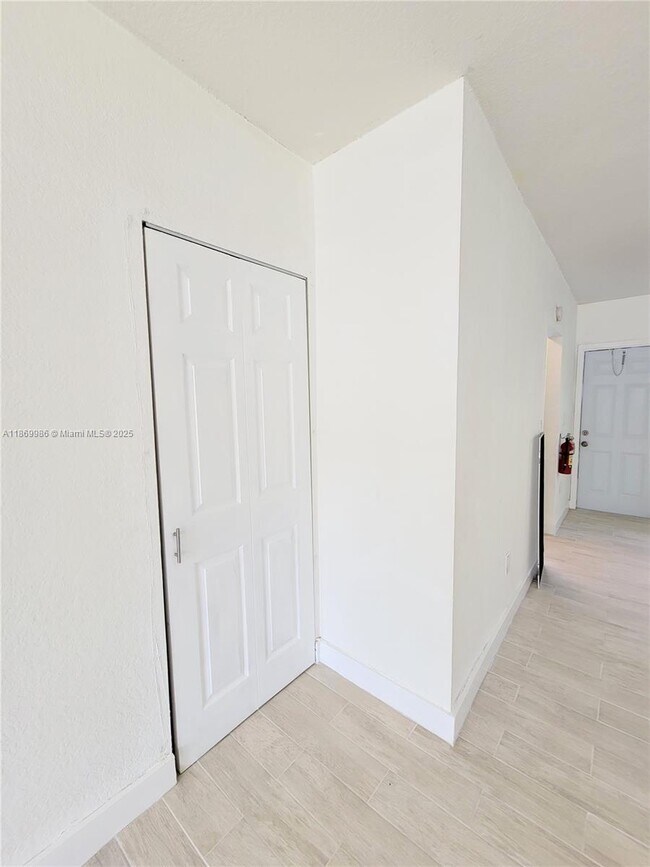 Photo - 483 NW 84th Ln