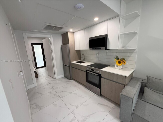 Photo - 944 Jefferson Ave Unit 11