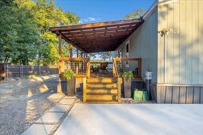 Photo - 409 Willow Dr Casa