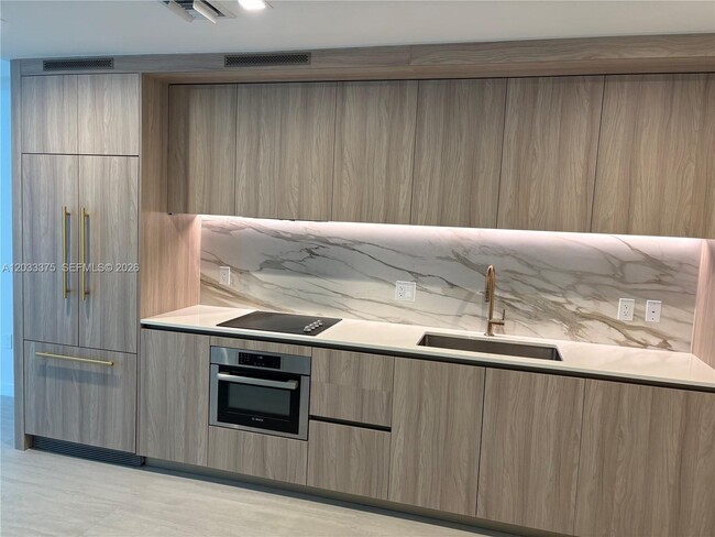 Photo - 77 SE 5th St Unidad 2108