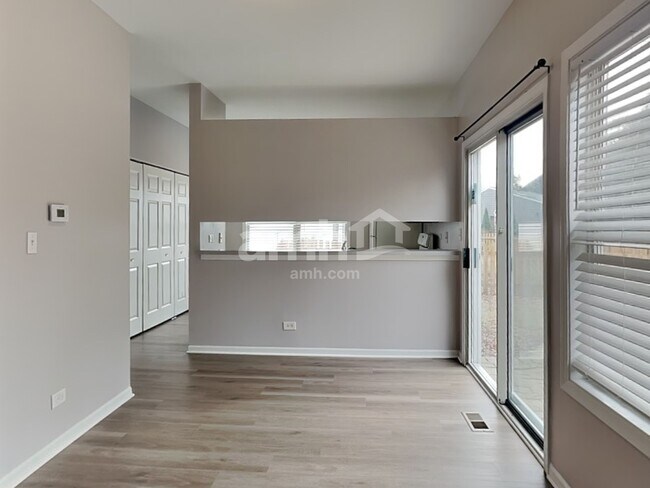 Photo - 2417 Deerfield Dr