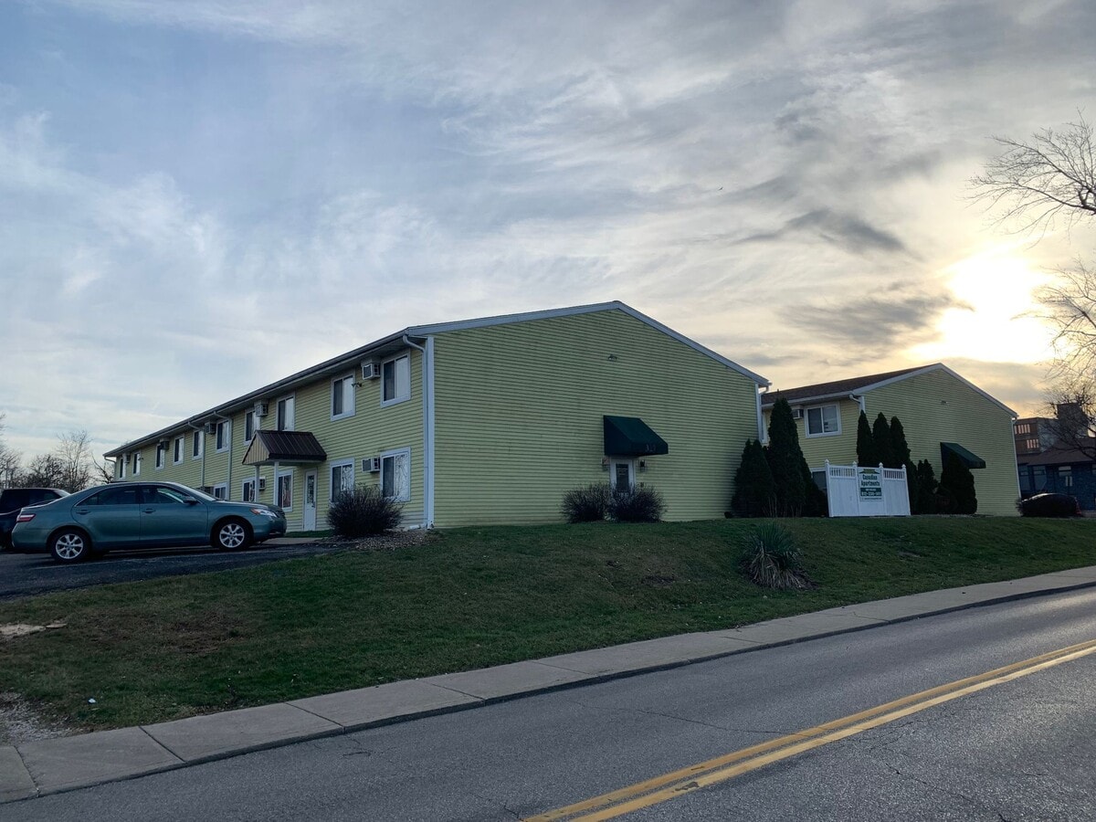 Photo - Canadian Apartments