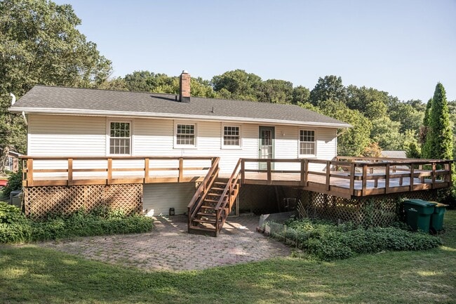 Building Photo - 1643 Colonial Manor Dr Rental