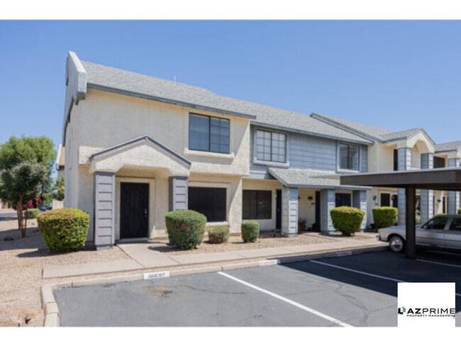Building Photo - Stylish 3/2.5 Glendale Townhouse - Gated Community Living!