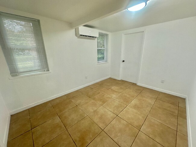 Photo - 236 E Lafayette St Unit 1