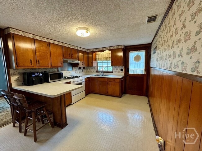 Photo - 108 Tyler St