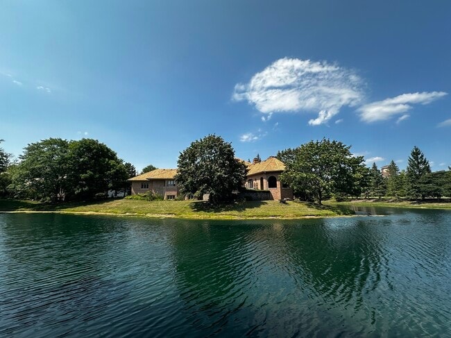 Photo - 1115 Bridgeview Ln