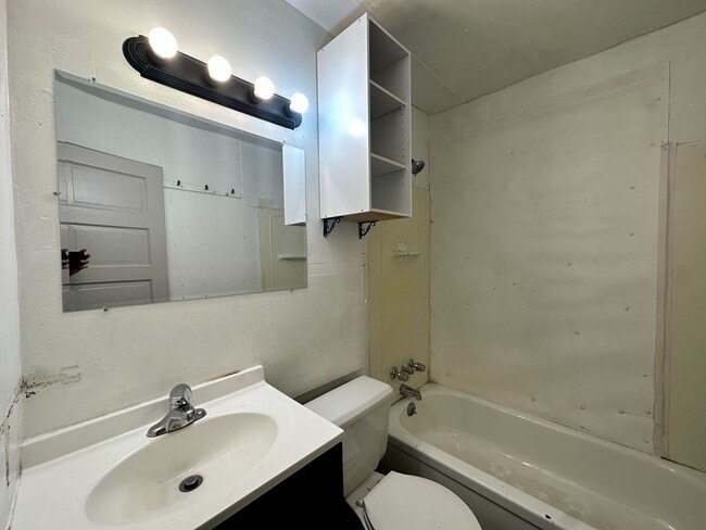 Photo - 2 bedroom 1 bath house!