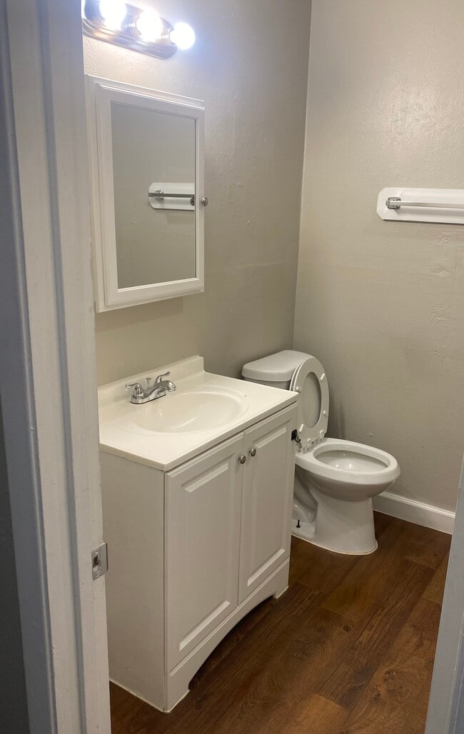 Descripción similar - MB Country Meadow Apartments