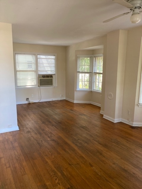 Living Room - 1139 Bay St NE Unit Upstairs