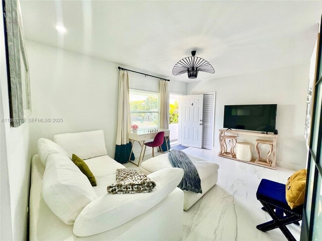 Photo - 8270 NE 1st Pl