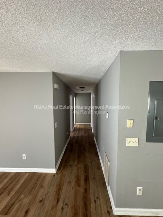 Photo - 424 N 8th St