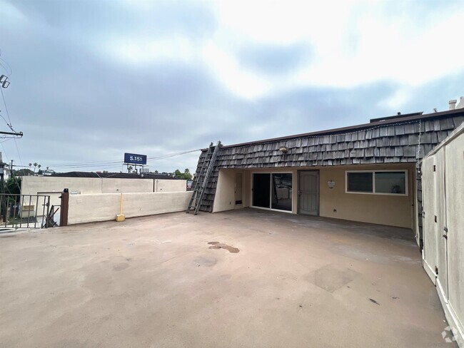 Building Photo - 1780 Rosecrans St Unit 1/2 Rental