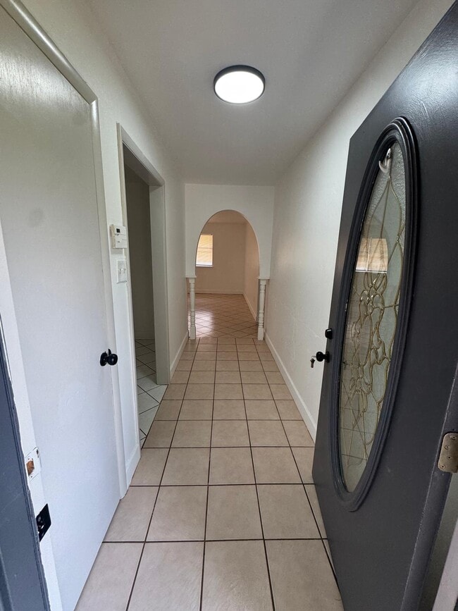 Photo - 5607 NW Beechwood Dr