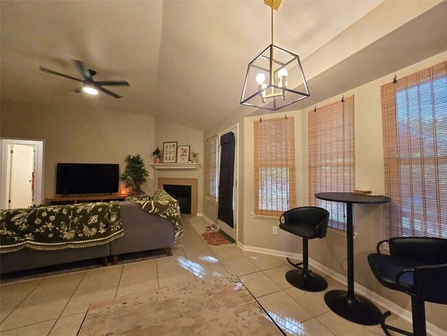 Photo - 2303 Darnell Dr
