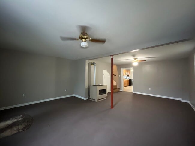 Photo - Beautifully Maintained End-Unit Townhome f...