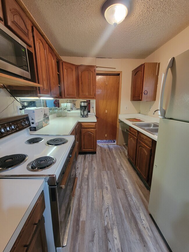 Photo - 612 Lee St