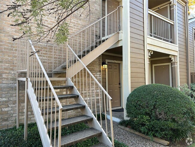 Building Photo - 1880 White Oak Dr Unit 103 Rental