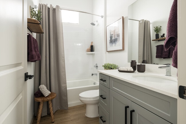 Photo - Bungalows at Whitehawk Lake