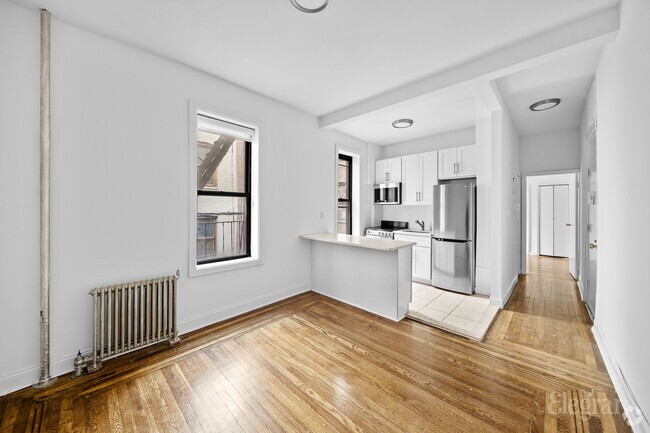 Building Photo - 35 E 17th St Unit APT 217