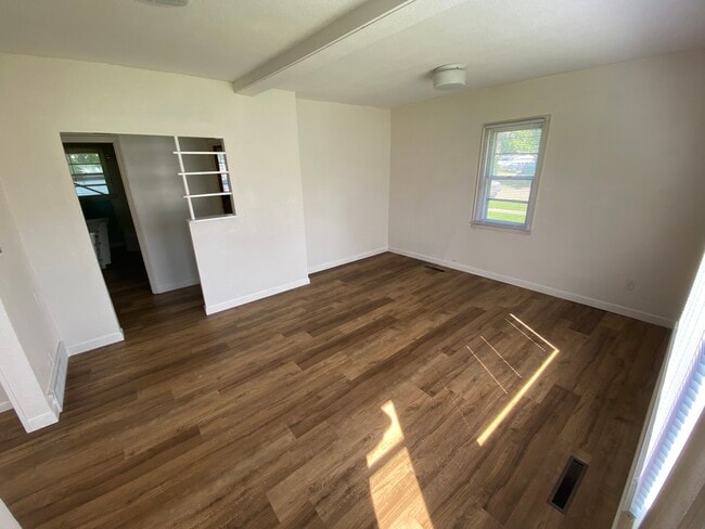 Living room - 2920 E Ave Unidad #2
