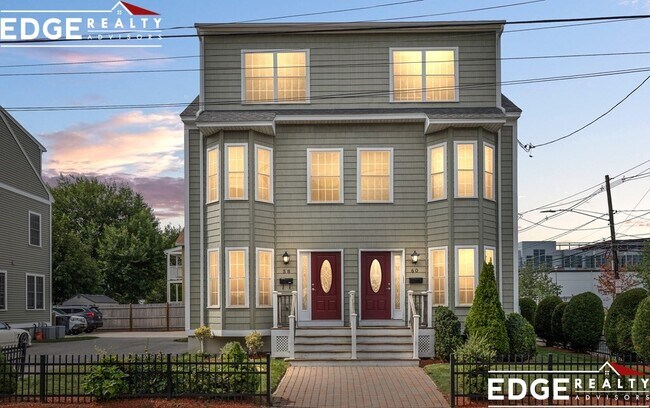 Building Photo - 58 Holton St Unit 1