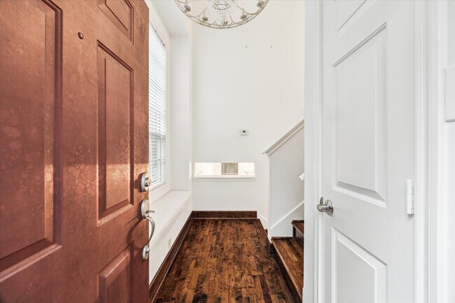 Building Photo - 227 Blushwood Pl