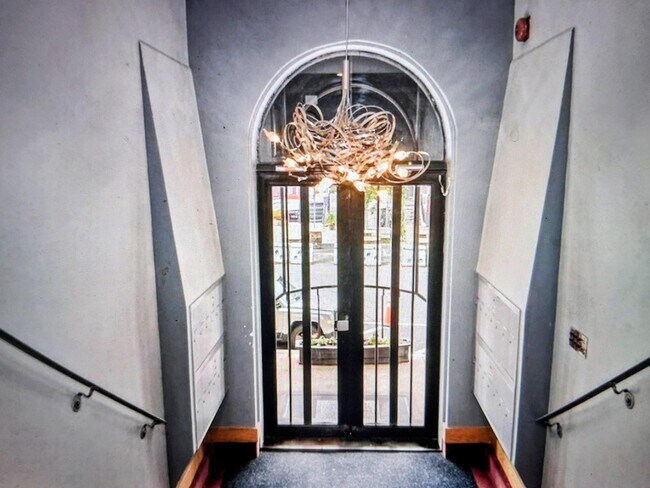 Photo - 2300 18th St NW Unit 109