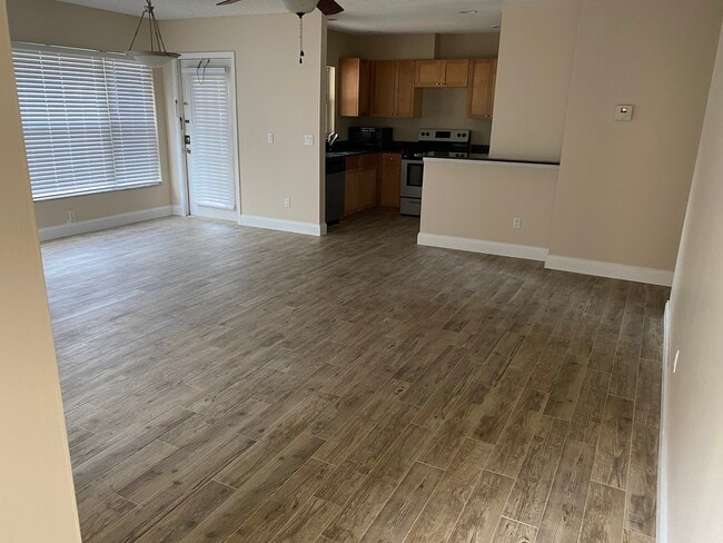 Photo - 5464 E Michigan St Unit 5