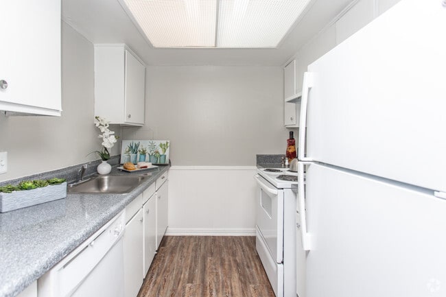 2 Br, Kitchen