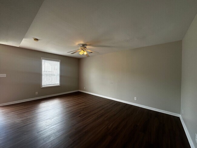 Photo - 244 Executive Ave Unit 1A