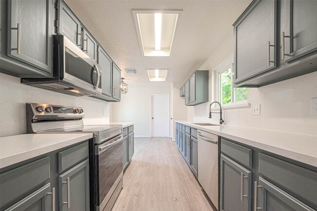 Photo - 416 Heatherwood Ct
