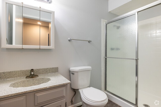 3BR, 2BA - 1250 SF - 2nd Bathroom