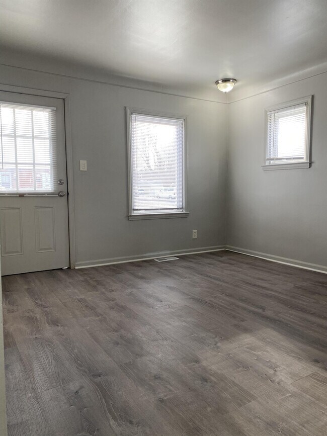 Photo - 1336 Chandler Ave