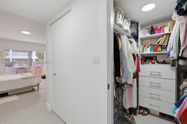 Photo - 9227 SW 87th Ave Unit B5