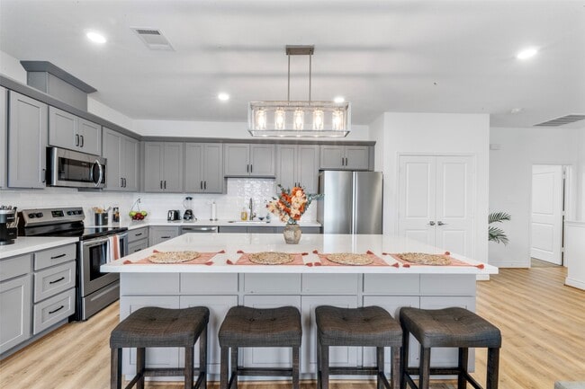 Photo - 5214 Sherman St