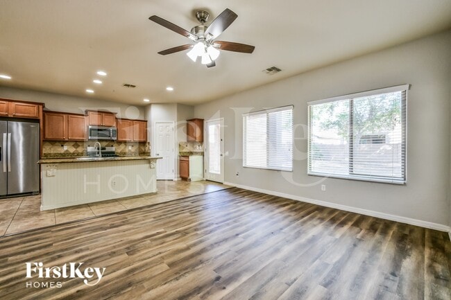 Photo - 11028 E Silver Springs Ave