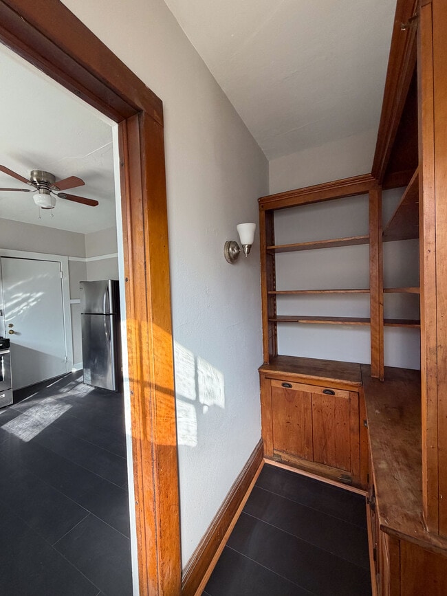 Photo - 2000 E Newberry Blvd Unidad Lower