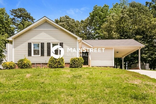 Building Photo - 3 Bedroom Pet-Friendly Home in Greensboro, NC with Main Street Renewal