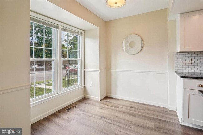 Photo - 3226 Foothill St