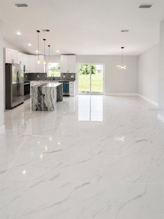 7016 Golf Club Dr