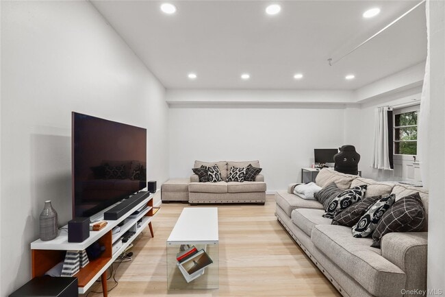 Photo - 140 N Broadway Unit IT9