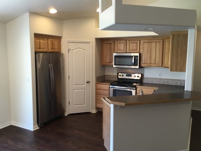 Photo - 410 S Saddlerock Ave