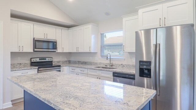 Photo - 12520 Beacon St