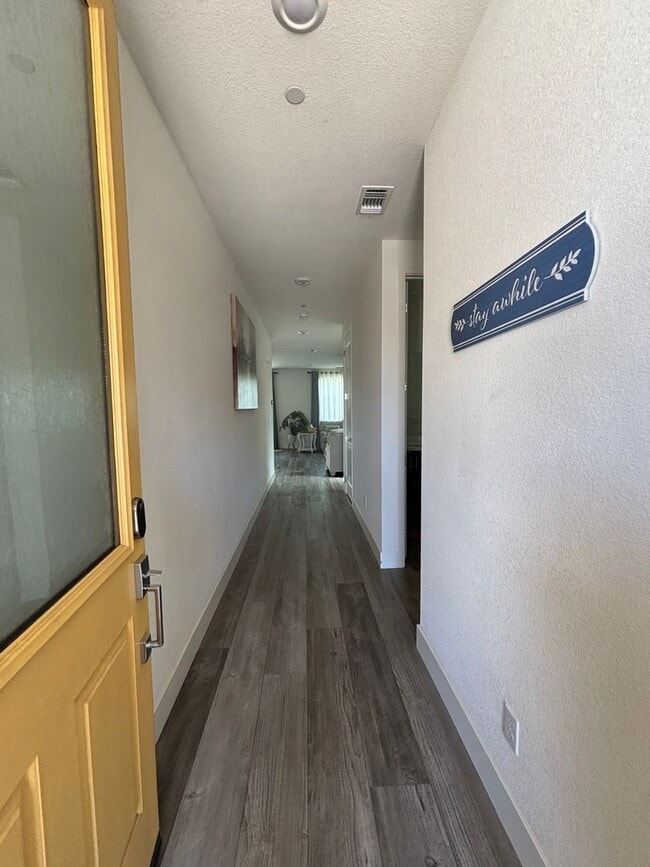 Photo - 5854 Maroon Pl